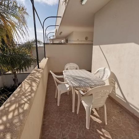 Appartamento Ghirigoro 1 Torre San Giovanni Ugento Luaran gambar