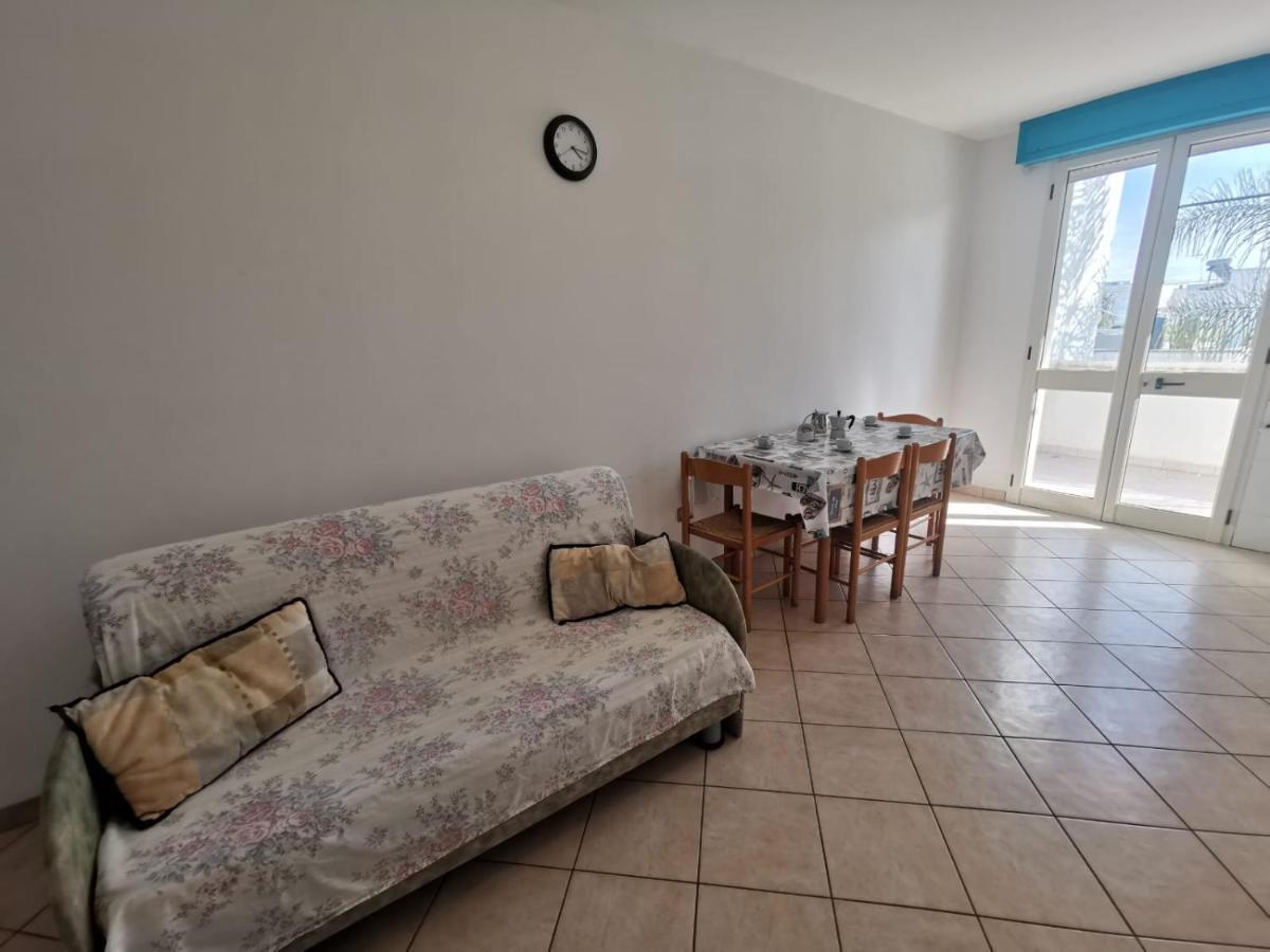 Appartamento Ghirigoro 1 Torre San Giovanni Ugento Luaran gambar