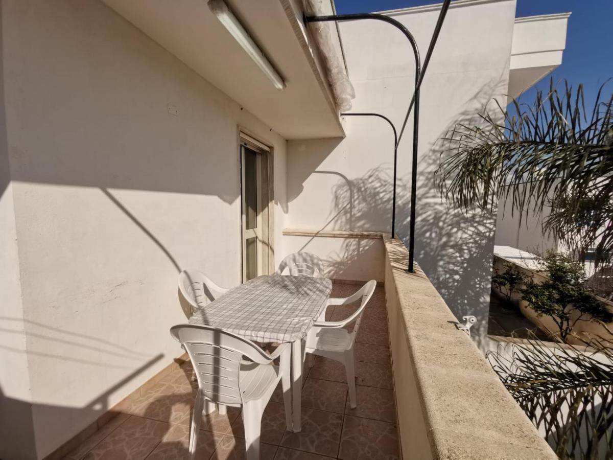 Appartamento Ghirigoro 1 Torre San Giovanni Ugento Luaran gambar